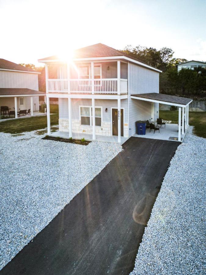 Lakeshore Retreat Canyon Lake Exterior photo
